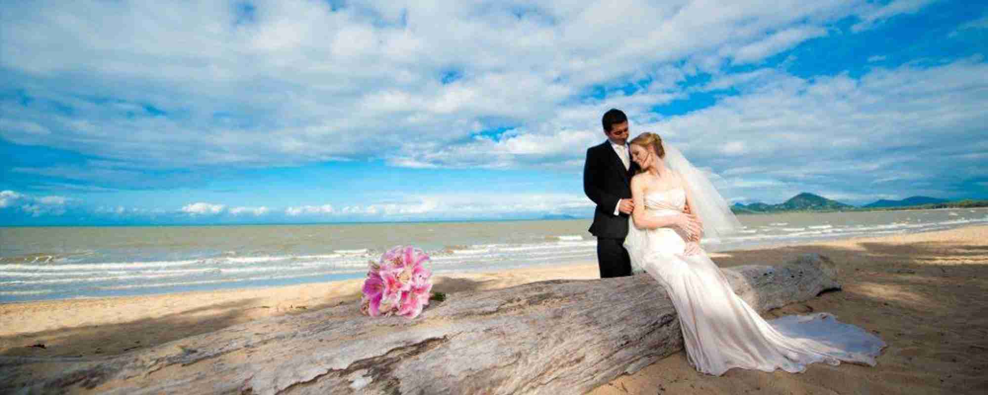 Alamanda Palm Cove by Lancemore Boutique Luxury Accommodation Celebrate Weddings 2000 x 800 4